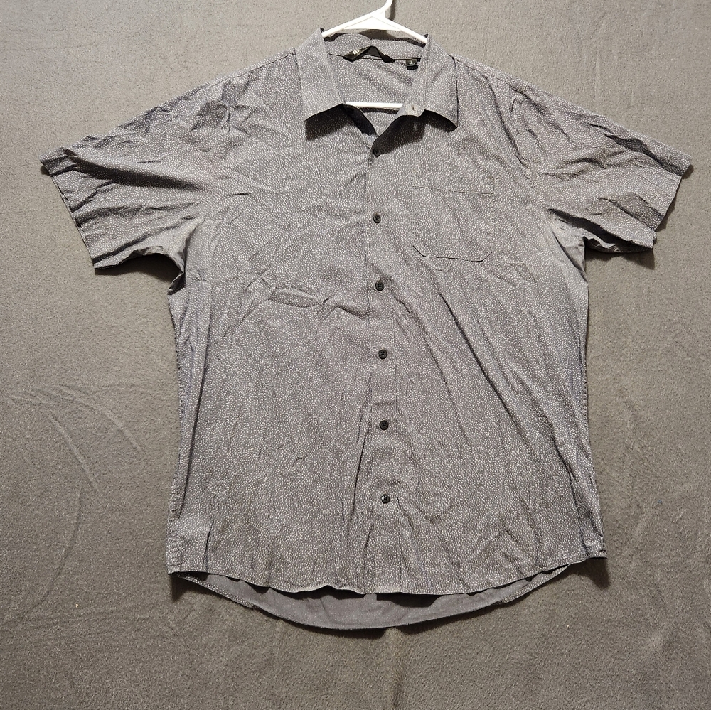 Travis Mathew Size Large Gray Polkadots